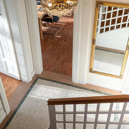 Apartment Cls Moderne Mit Garten Fuer Bis Zu 6 Personen, 2 E-ladesaeulen, 3 Parkplaetze, Loggia, Grosses Haus Zwischen Luebeck Und Ostsee, Ideale A1 Anbindung Nach Hamburg, Luebeck, Timmendorfer