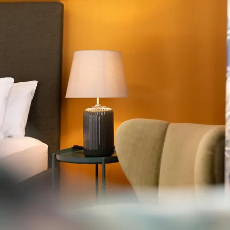 Cls Moderne Mit Garten Fuer Bis Zu 6 Personen, 2 E-ladesaeulen, 3 Parkplaetze, Loggia, Grosses Haus Zwischen Luebeck Und Ostsee, Ideale A1 Anbindung Nach Hamburg, Luebeck, Timmendorfer Apartment Bad Schwartau