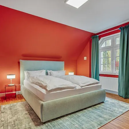 Cls Moderne Mit Garten Fuer Bis Zu 6 Personen, 2 E-ladesaeulen, 3 Parkplaetze, Loggia, Grosses Haus Zwischen Luebeck Und Ostsee, Ideale A1 Anbindung Nach Hamburg, Luebeck, Timmendorfer Apartment Bad Schwartau